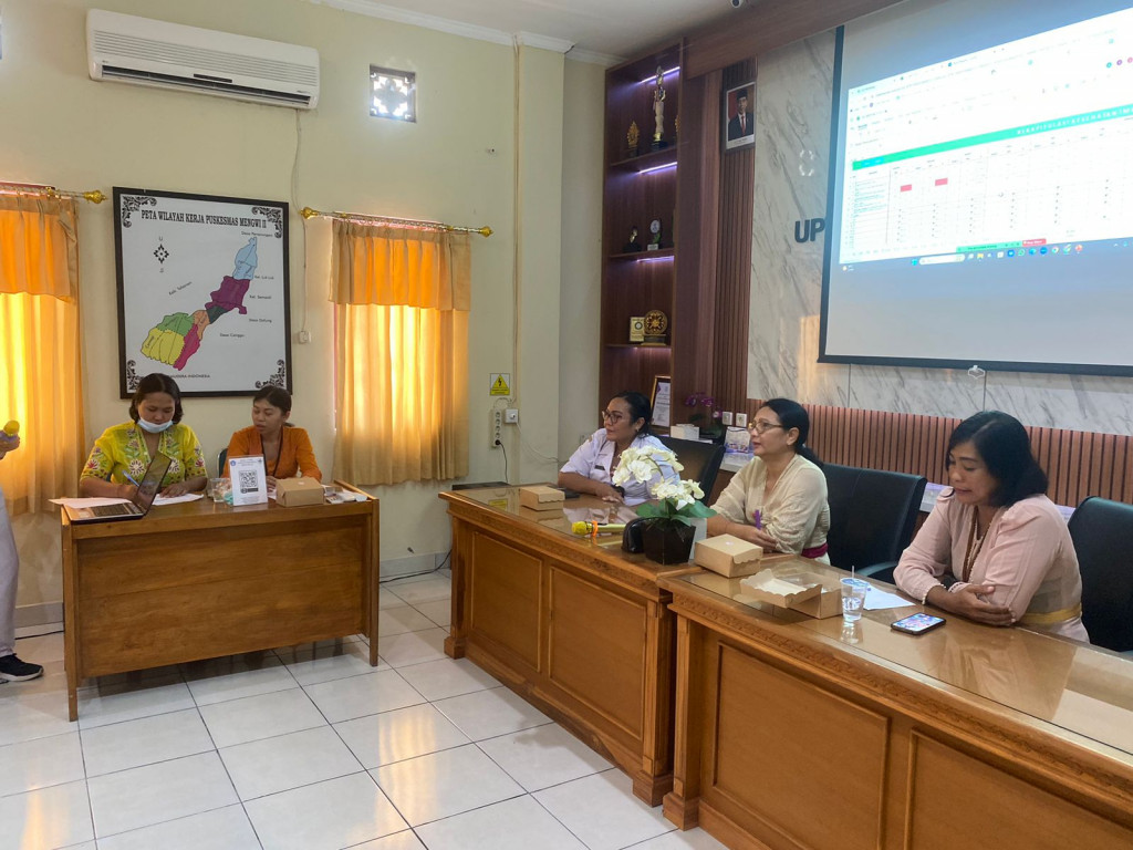 PELAKSANAAN KEGIATAN LOKAKARYA MINI BULANAN UPTD PUSKESMAS MENGWI II